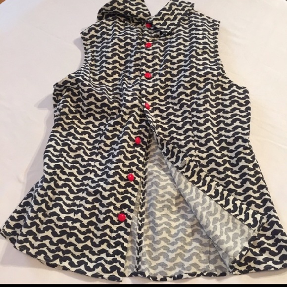 pin up inspired top with bow - Picture 2 of 2